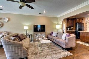 House (4 Bedrooms) | Interior