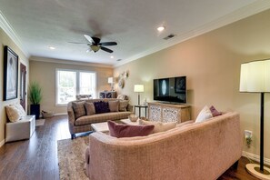 منزل (4 Bedrooms) | المنشأة من الداخل