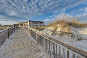 Interior - Top-floor Condo w/ Ocean Views in Hilton Head! (Hilton Head Island)