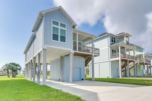 Interior - Near Terramar Beach! Family Getaway w/ Balcony (Galveston)