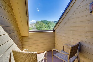 Apartment (3 Bedrooms) | Interior - Deer Valley Retreat w/ Hot Tub & Movie Room (Park City)