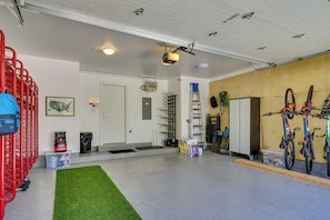 Apartment (3 Bedrooms) | Interior - Deer Valley Retreat w/ Hot Tub & Movie Room (Park City)