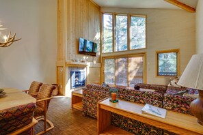 Lägenhet (3 Bedrooms) | Badrum | Badkar