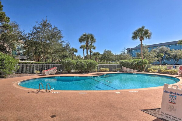 Apartment (2 Bedrooms) | Interior - < 1 Mi to Beach: Hilton Head Island Condo w/ Pool! (Hilton Head Island)