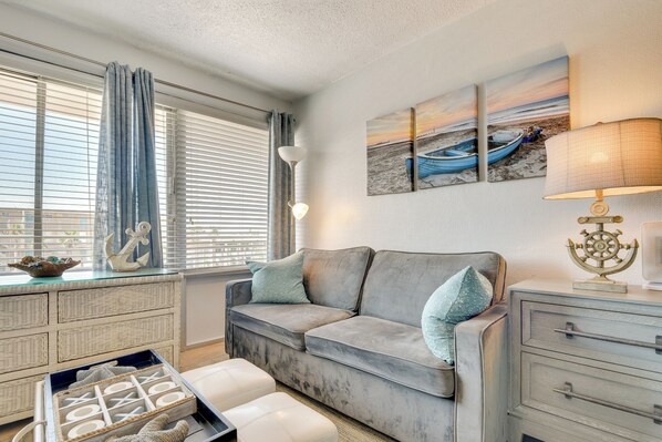 Apartment (0 Bedroom) | Interior - Daytona Beach Condo w/ Smart TV, Steps to Ocean (Daytona Beach)