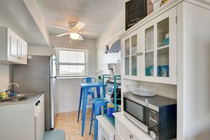 Apartment (0 Bedroom) | Interior