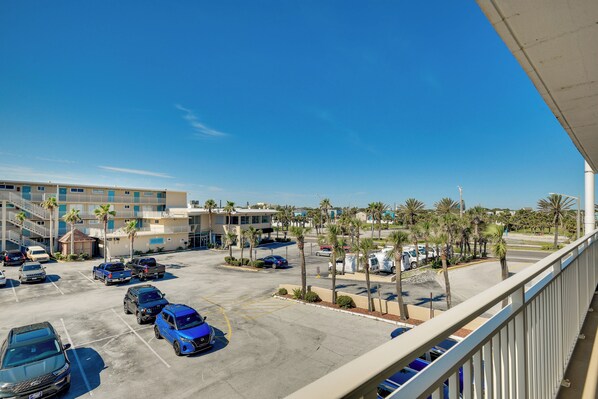 Apartment (0 Bedroom) | Interior