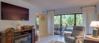 Serene Hilton Head Island Condo w/ Community Pool!
