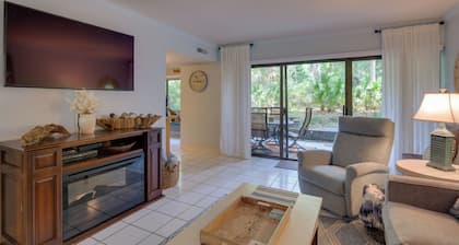 Serene Hilton Head Island Condo w/ Community Pool!
