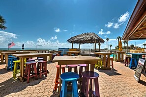 Apartment (0 Bedroom) | Interior - Daytona Beach Studio w/ Ocean View + Amenities! (Daytona Beach)