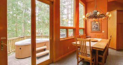 Hot Tub & Ski Shuttle: Rustic Breckenridge Retreat