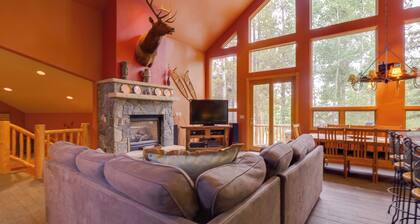 Hot Tub & Ski Shuttle: Rustic Breckenridge Retreat