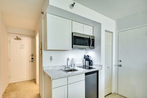 Apartment (0 Bedroom) | Interior - Daytona Beach Vacation Rental w/ Pool Access (Daytona Beach Shores)