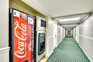 Apartment (0 Bedroom) | Interior - Daytona Beach Vacation Rental w/ Pool Access (Daytona Beach Shores)