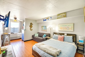 Interior - Ocean Jewels Resort Studio w/ Community Perks! (Daytona Beach)