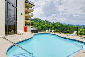 Interior - Gatlinburg Studio, Walk to Downtown! (Gatlinburg)