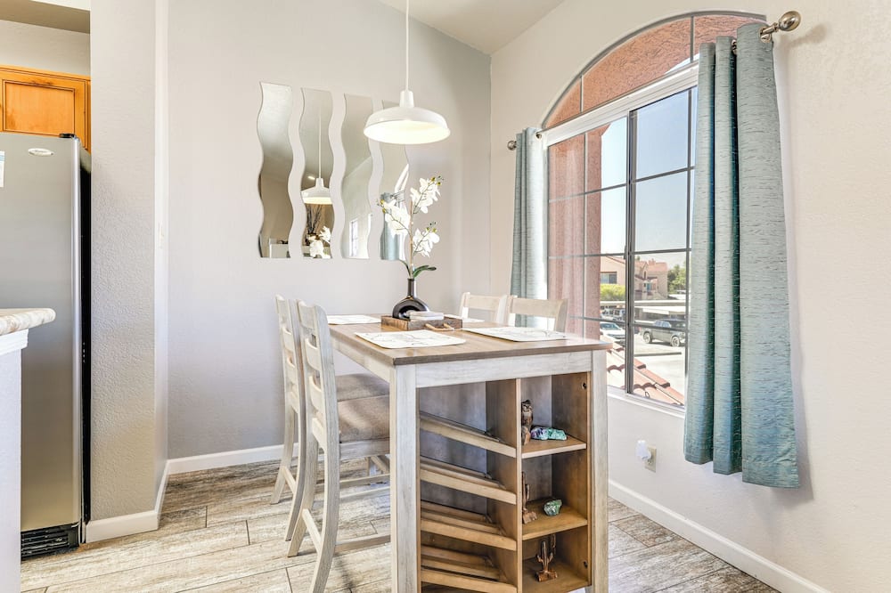 Walk to Rotary Park: Lake Havasu City Condo - Lake Havasu City, AZ