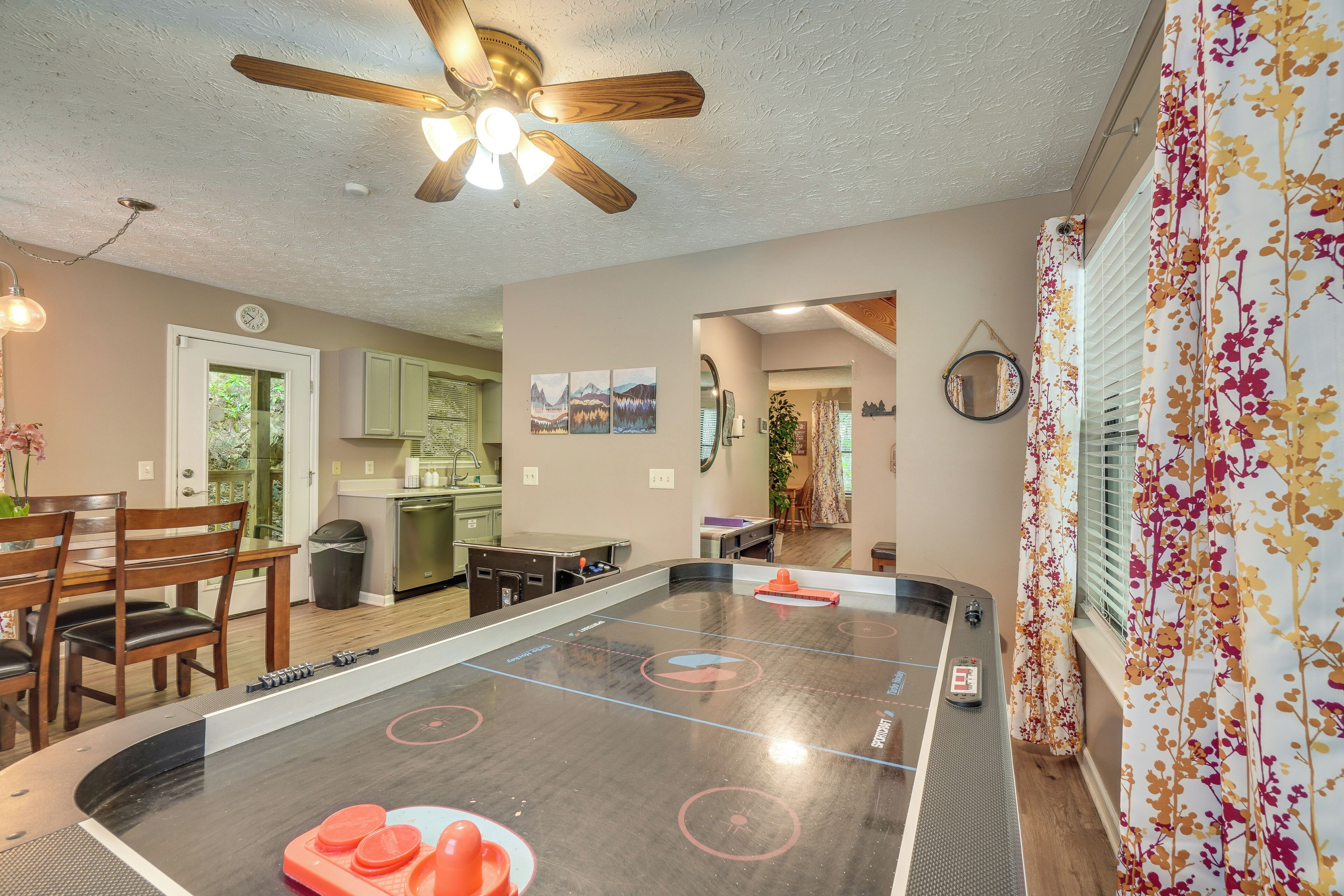 Rumah (2 Bedrooms) | Interior