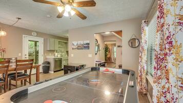 Rumah (2 Bedrooms) | Interior