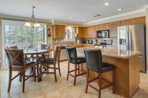 單棟房屋 (3 Bedrooms) | 私人廚房 | 微波爐、焗爐、爐具、洗碗機