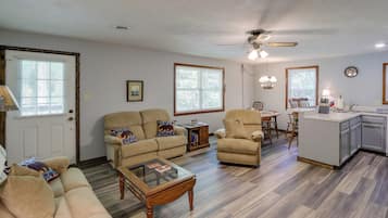 House (3 Bedrooms) | Interior