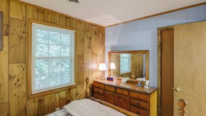 House (3 Bedrooms) | Interior - Wooded Cabin w/ Pool Table Near Dtwn Gatlinburg! (Gatlinburg)