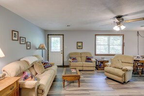 House (3 Bedrooms) | Front of property - Charming Gatlinburg Home: Pets & Families Welcome! (Gatlinburg)