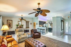 Interior - Outdoor Oasis: Home w/ Hot Tub in Lake Havasu City (Lake Havasu City)