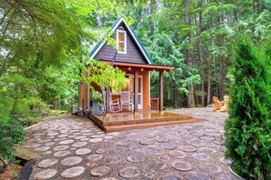 Interior - Adorable A-frame Cabin, Steps to Lake Cushman! (Hoodsport)