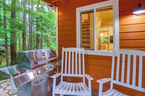 Interior - Adorable A-frame Cabin, Steps to Lake Cushman! (Hoodsport)