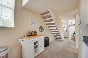 Interior - Branson Vacation Rental w/ Loft ~ 4 Mi to Downtown (Branson)