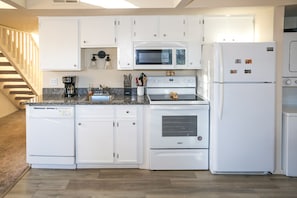Private kitchen - Branson Vacation Rental w/ Loft ~ 4 Mi to Downtown (Branson)