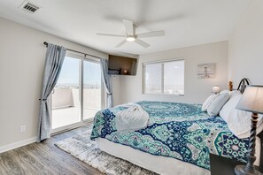 House (3 Bedrooms) | Interior - Furnished Patio + Pool: Lake Havasu City Getaway! (Lake Havasu City)