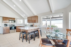Interior - Furnished Patio + Pool: Lake Havasu City Getaway! (Lake Havasu City)