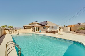 Outdoor pool - Furnished Patio + Pool: Lake Havasu City Getaway! (Lake Havasu City)