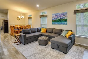 House (2 Bedrooms) | Interior - Hoodsport Vacation Rental w/ Private Lake Access! (Hoodsport)