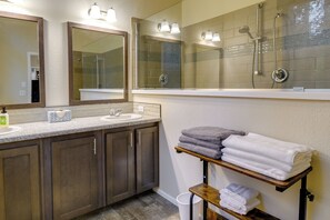 House (2 Bedrooms) | Interior - Hoodsport Vacation Rental w/ Private Lake Access! (Hoodsport)