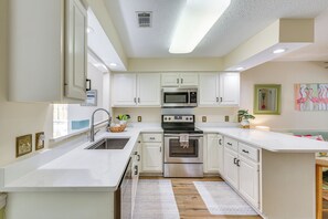 House (2 Bedrooms) | Interior - Breezy PCB Vacation Rental w/ Lanai, Walk to Ocean (Panama City Beach)