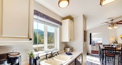 Riverfront Home w/ Deck, Near Mount Rainier!