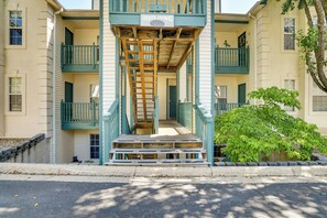 Apartment (2 Bedrooms) | Interior - Branson Condo w/ Screened Patio, Pool Access (Branson)