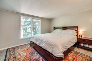 Interior - Cle Elum Cabin: Spacious Yard w/ ATV Trail Access! (Cle Elum)