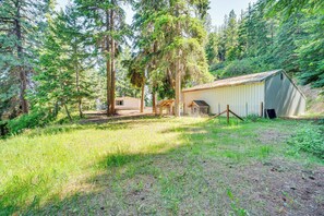 Interior - Cle Elum Cabin: Spacious Yard w/ ATV Trail Access! (Cle Elum)