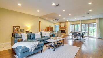 House (4 Bedrooms) | Interior