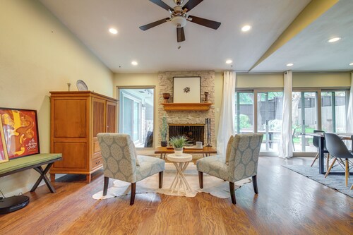 Austin Home Near Zilker Park w/ Yard: Pets Allowed