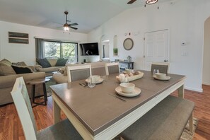 Apartment (2 Bedrooms) | Interior - Inviting Branson Condo w/ Community Pool + Hot Tub (Branson)