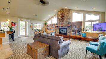 Apartment (1 Bedroom) | Interior