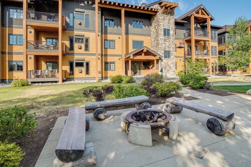 Suncadia Resort Condo w/ Seasonal Pool Access!