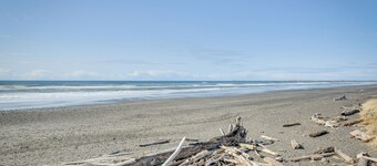 ที่พักใน Westport: เดินไปหาด!