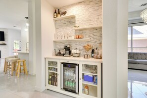 Interior - Modern & Pet-friendly Austin Vacation Rental! (Austin)