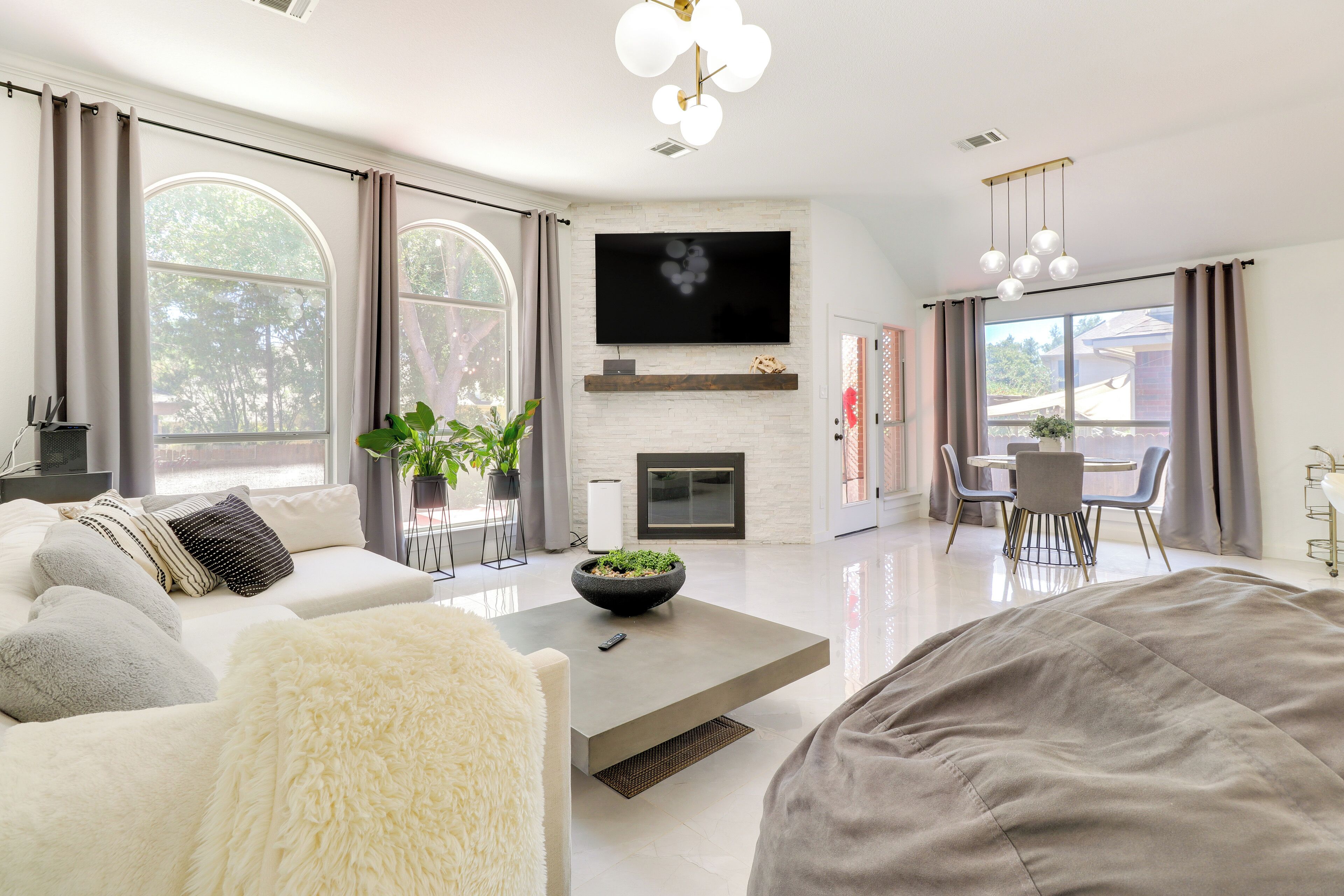 House (3 Bedrooms) | Front of property